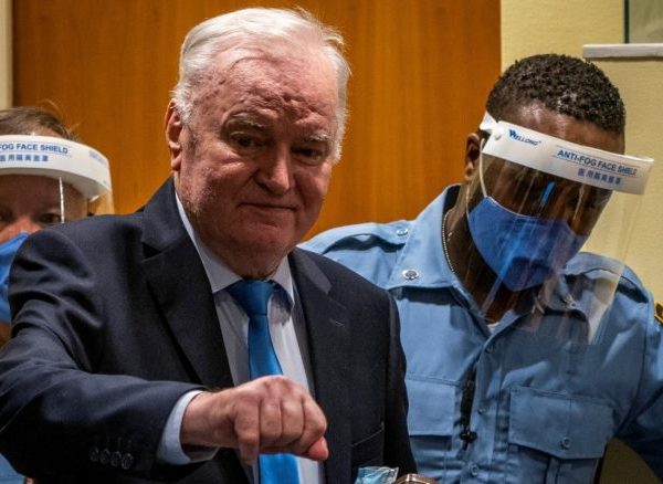 ‘Penjagal Bosnia’ Mladic akan Divonis dalam Kasus Genosida
